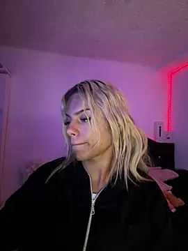 andyy x online show from April 12, 6:49 am