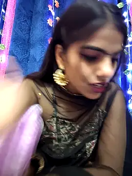 Alisha Babyy online show from March 21, 11:15 am