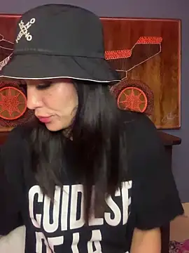 MamiSoft420 online show from April 26, 8:12 am