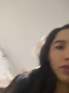 JuliaaVega online show from April 27, 12:35 pm