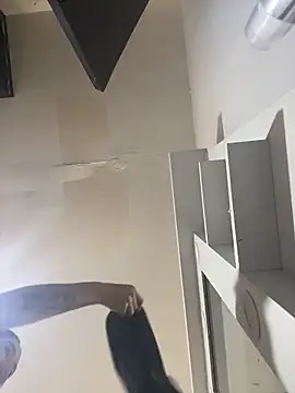 JuliaaVega online show from March 21, 12:10 pm