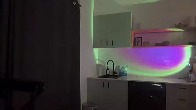 xopeachybaby online show from April 26, 10:46 am