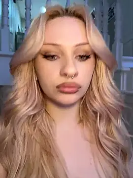 DayaFoxy online show from April 25, 1:41 pm