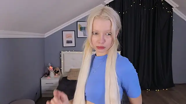 Naomi Demio online show from March 5, 11:06 am