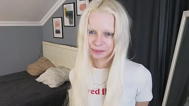 Naomi Demio online show from March 12, 12:08 pm