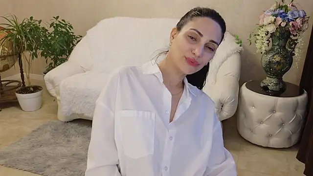 LovelyBeatrice online show from March 23, 11:05 am