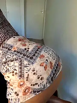 Barbieee1301 online show from February 4, 7:00 am