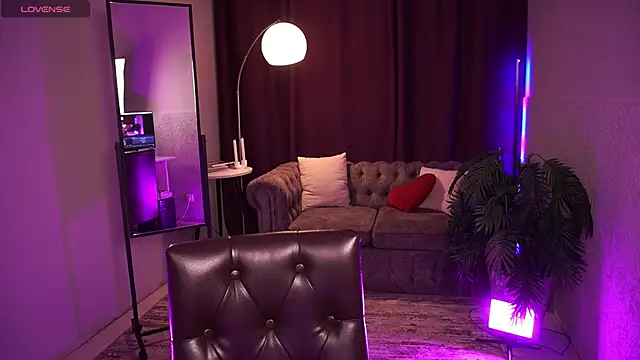 AmeliaWeells online show from April 27, 4:09 am