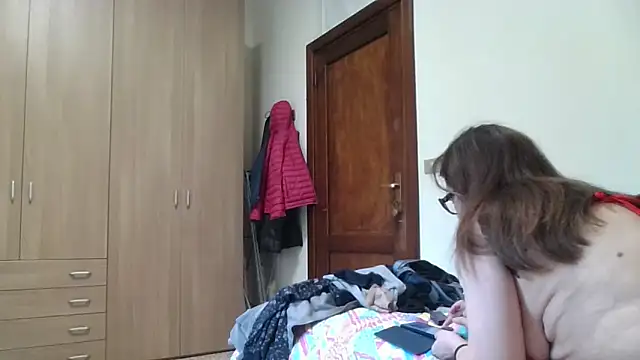 Miasexmilf online show from April 23, 1:24 pm