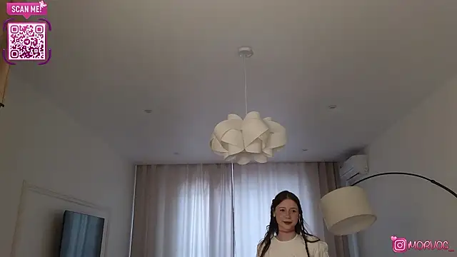 delorathecookiee online show from March 13, 5:20 am