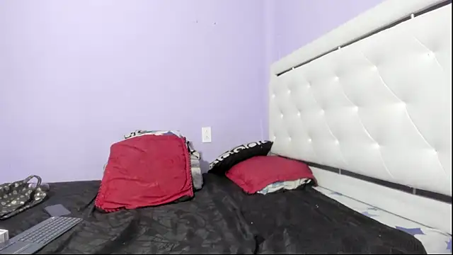 im elizabeth online show from February 11, 2:36 am