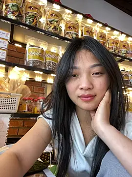 Lyn-be99 online show from March 30, 6:13 am