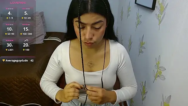 Laia white online show from March 19, 1:04 pm