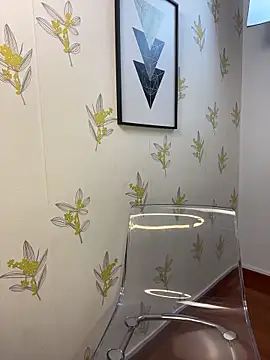 Laia white online show from April 25, 1:41 pm