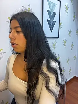 Laia white online show from April 22, 11:29 am