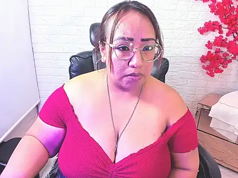 Shara Oz online show from April 24, 1:03 pm