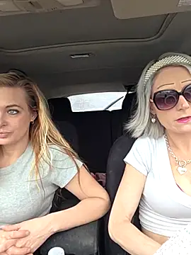 BeautifulFire23 online show from March 11, 3:58 pm