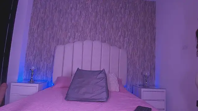 isa anderson online show from April 21, 12:01 pm