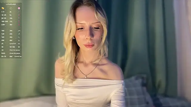 DellaCampbell online show from February 21, 3:57 pm