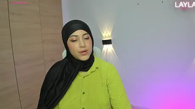 LAY LA  online show from April 27, 10:18 pm