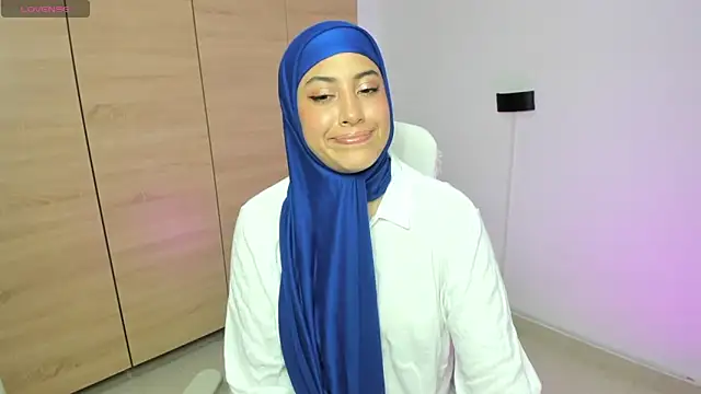 LAY LA  online show from March 24, 9:09 pm