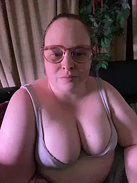 Sarahtjeuh  online show from April 27, 9:01 pm