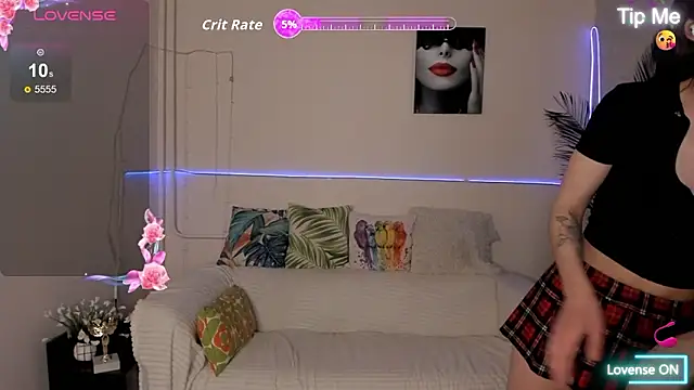 AliceW0ral online show from February 18, 9:08 am