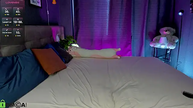 Tesssa Young online show from March 25, 7:55 am