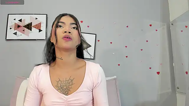 PauleteW10 online show from April 23, 12:51 pm