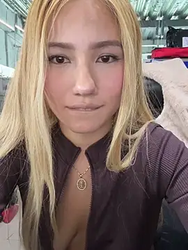 Isa cortes  online show from April 22, 4:15 pm