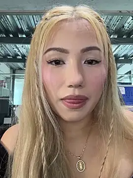 Isa cortes  online show from April 25, 3:53 pm