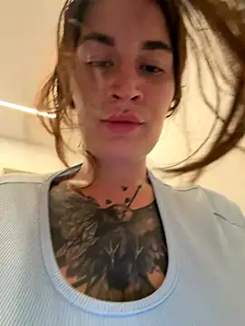 Snapshot of TattooGirlAlia chatting on October 2, 5:40 pm TattooGirlAlia online show from October 2, 5:40 pm