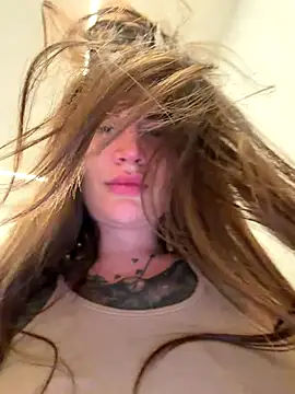 Snapshot of TattooGirlAlia chatting on October 1, 5:40 pm TattooGirlAlia online show from October 1, 5:40 pm