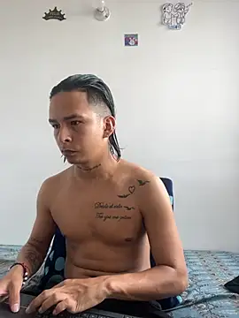 bliinkii and luka  online show from April 21, 8:38 pm