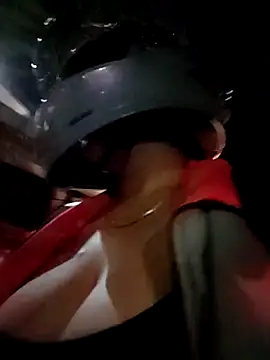 Robin H00t 2 online show from April 23, 3:03 am