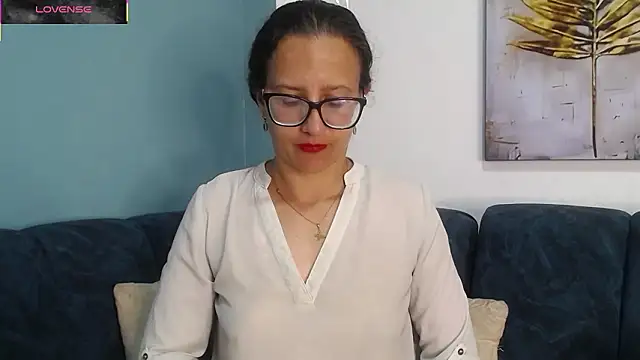 sara marrisson online show from February 24, 10:08 pm