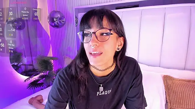 ViolettaColinss online show from April 28, 11:36 am