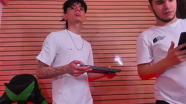 TheBatMansion online show from April 25, 1:30 am