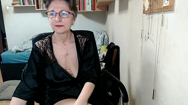 Snapshot of katemodel chatting on September 9, 6:57 am katemodel online show from September 9, 6:57 am