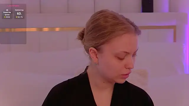 MollyHilton online show from February 17, 6:07 pm