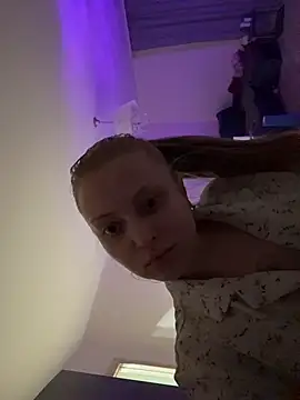 MollyHilton online show from April 26, 8:28 pm