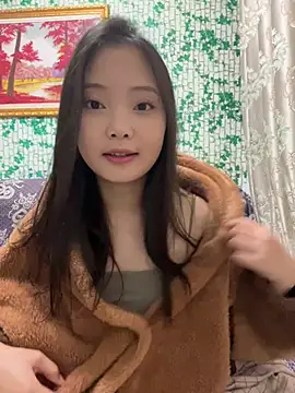 BIGBABYYEYE online show from March 16, 1:48 pm