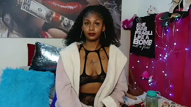 Moreish-06 online show from April 24, 9:06 pm