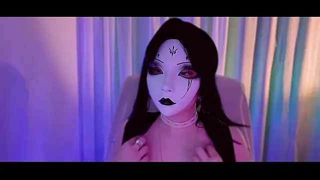 NoirLiliyaa online show from March 15, 8:00 pm