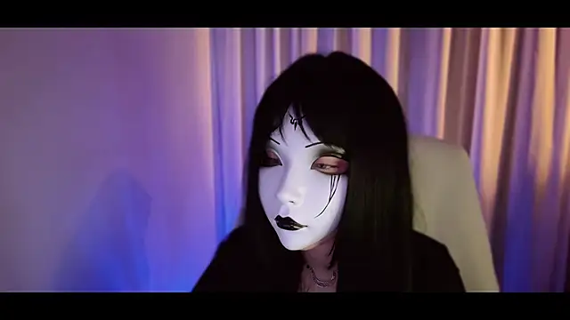 NoirLiliyaa online show from February 11, 7:59 pm