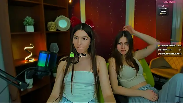 elis sunny online show from March 10, 4:44 pm