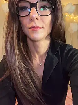 Olivia-Brooks online show from March 5, 8:15 pm