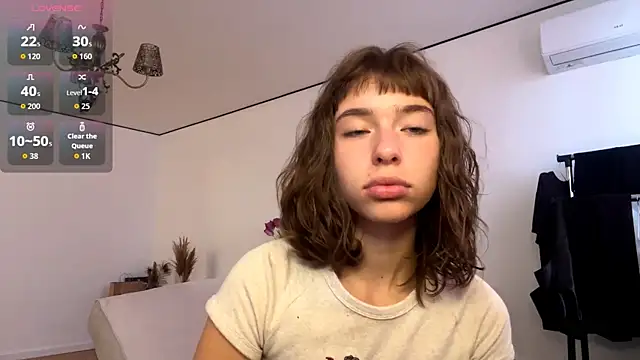 DeltaNorwoode online show from March 10, 6:28 am