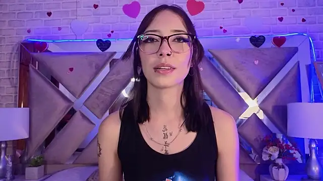 HarperrWest online show from March 18, 8:47 pm