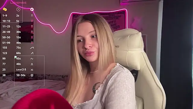 VibeVi online show from April 24, 2:09 pm